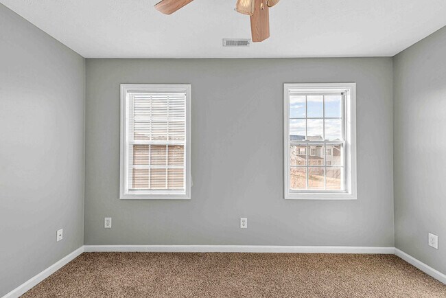 Building Photo - 302 Altavista Loop