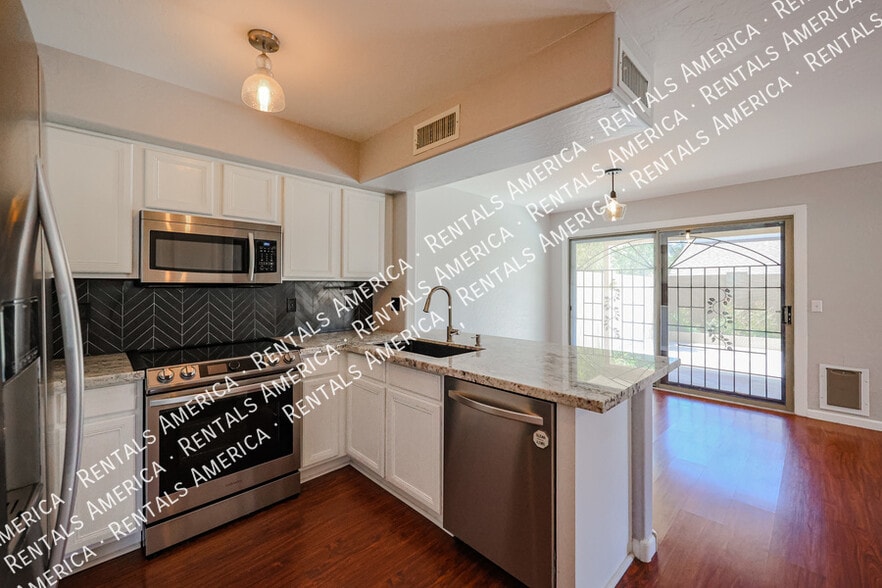 Building Photo - 3440 E Southern Ave