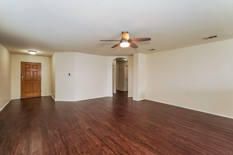 Building Photo - 6708 Friendsway Dr