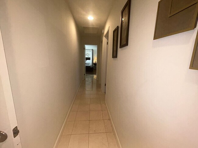 Building Photo - Beautiful Fully Furnished 4Bed/2Bath Home for Rent