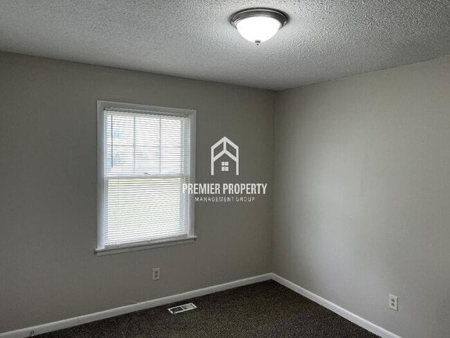 Building Photo - 6119 Rickwood Dr NW