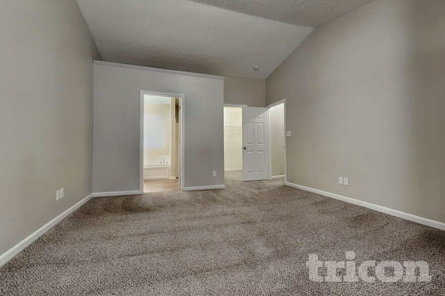 Building Photo - 6536 Frankenberger Dr