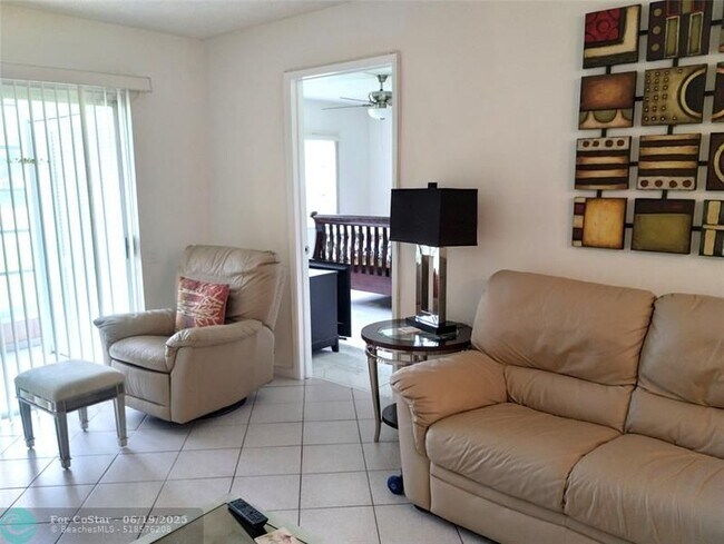 Building Photo - 4502 Martinique Way