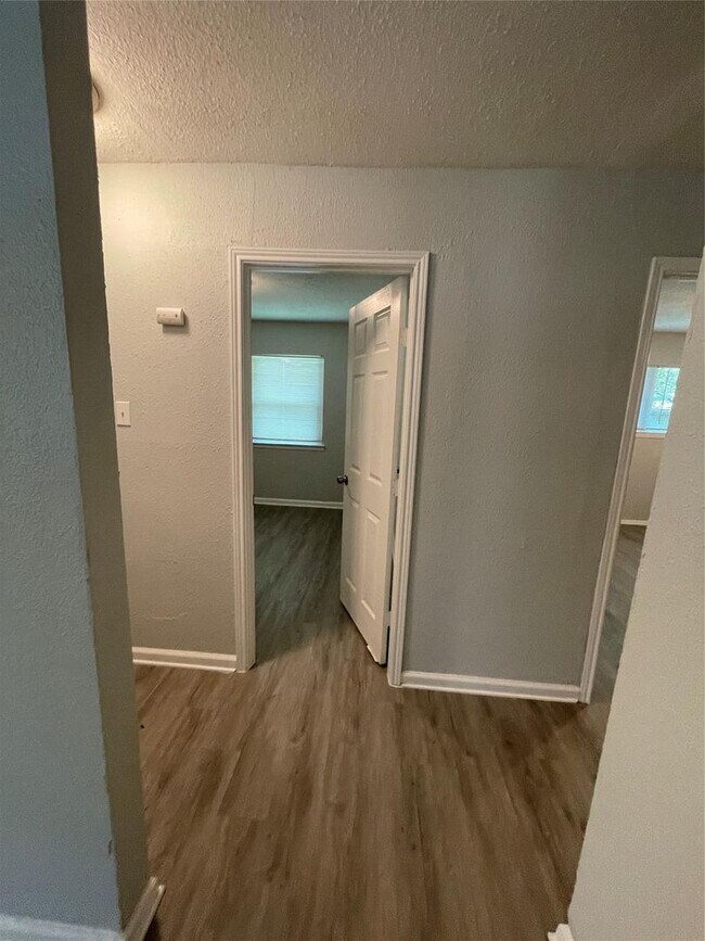 Building Photo - 3 BR/2.5BA | Newly Renovated Single Family Home | 1-Car Covered Parking | Gated backyard