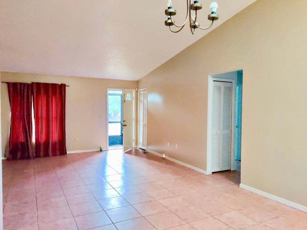 Building Photo - 1371 Melshire Ave