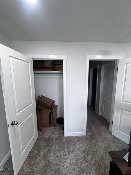 Building Photo - 15098 Bright Stars Dr