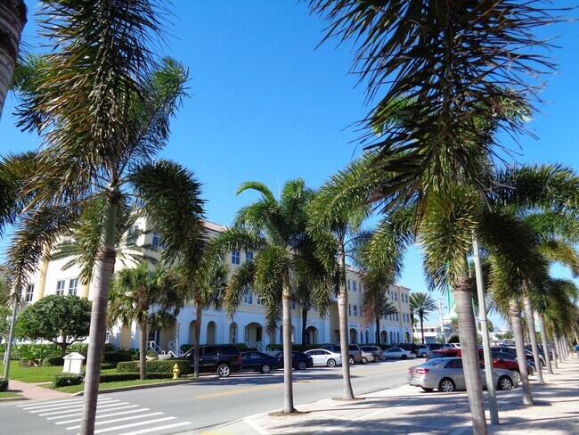 Building Photo - 1903 Robalo Dr