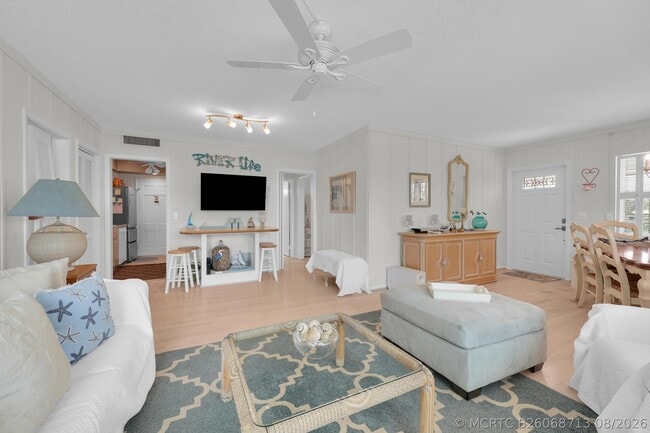 Building Photo - 475 Tequesta Dr