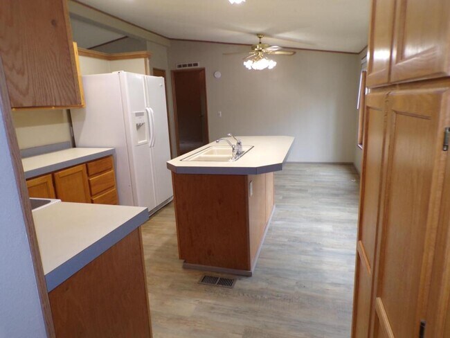 Building Photo - 4590 US-20