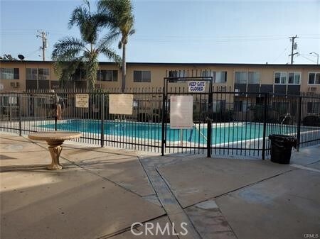 Building Photo - 3060 Vineland Ave
