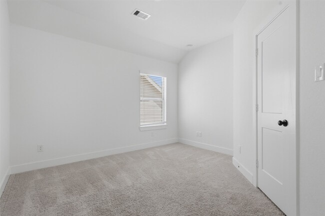 Building Photo - 313 Rise Ln
