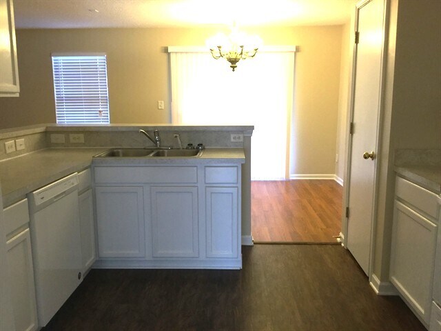 Building Photo - 155 Camforth Dr