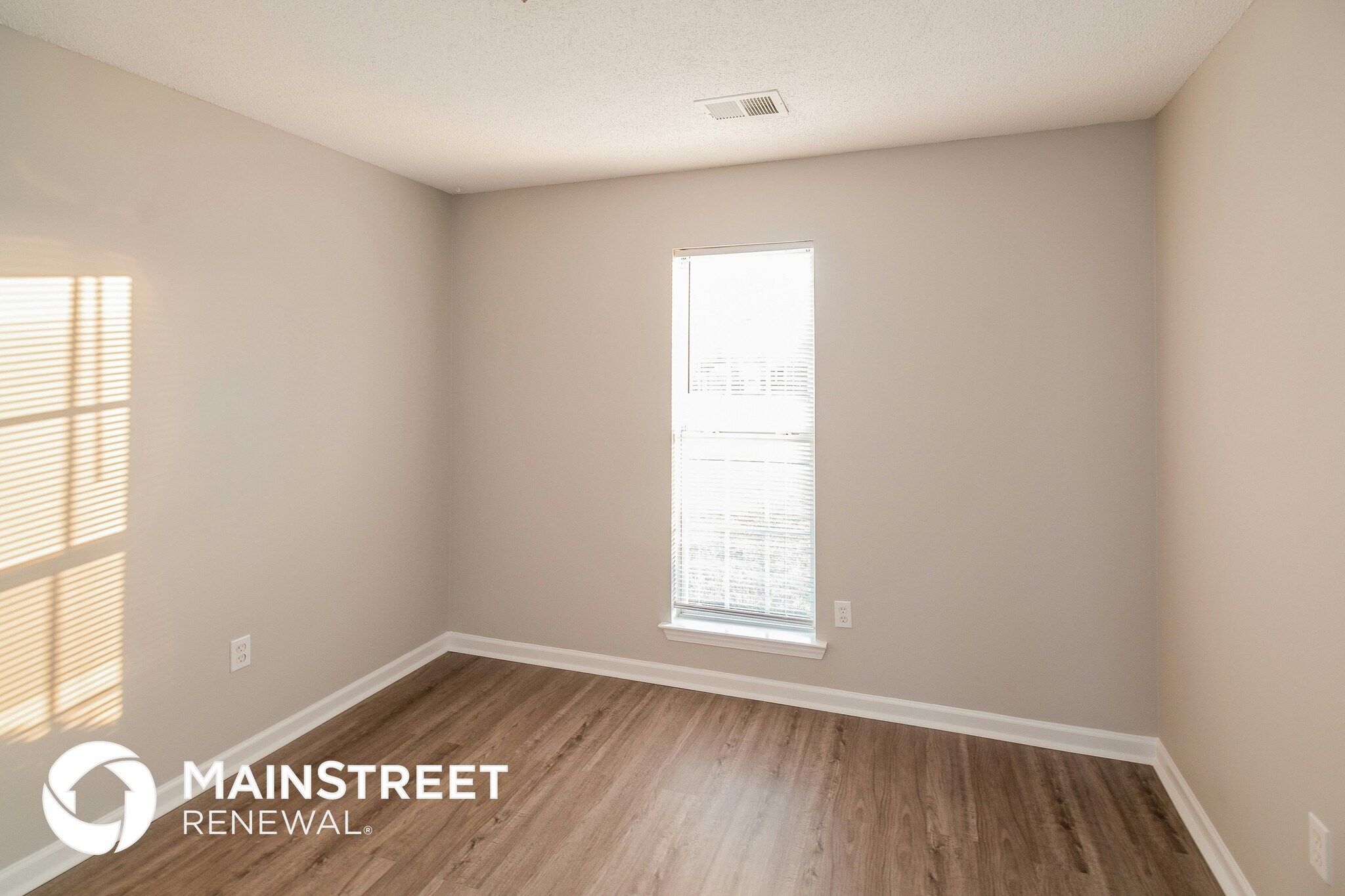 Building Photo - 10696 Pecan View Dr