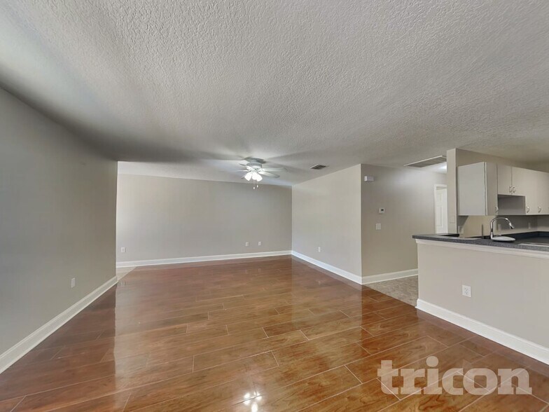 Building Photo - 2313 Pleasure Run Dr