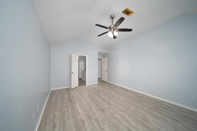 Building Photo - 22814 W Waterlake