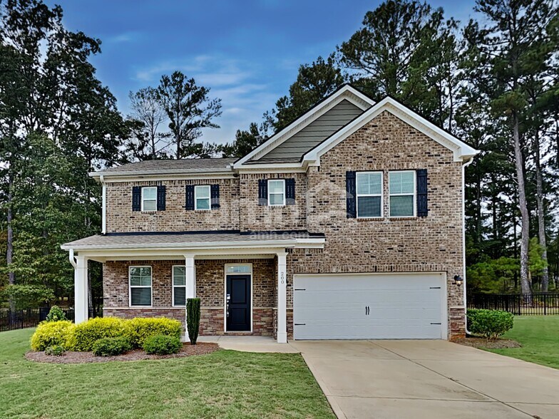 Primary Photo - 200 Lake Vista Dr