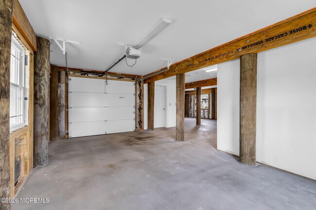Building Photo - 58 Cove Rd