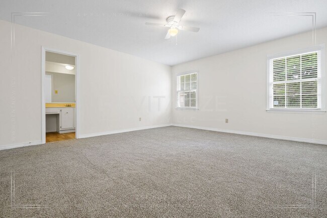 Building Photo - Spacious 4BR/2.5BA West Mobile Home – Room to Grow in a Convenient Location!