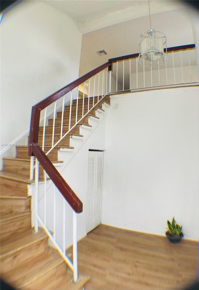 Building Photo - 5814 NW 22nd St