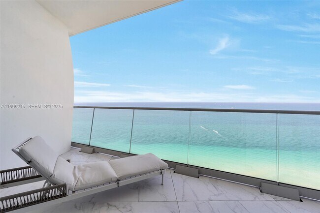 Building Photo - 16901 Collins Ave