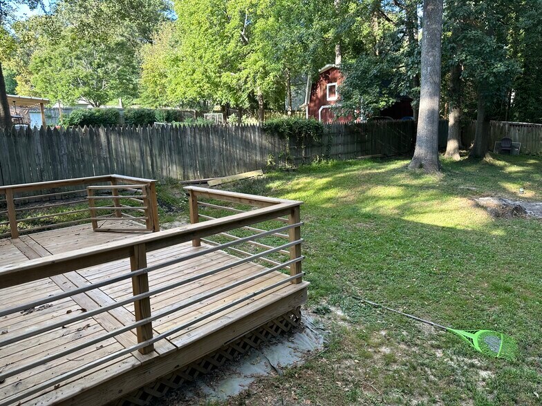 Building Photo - 3805 Colewood Dr