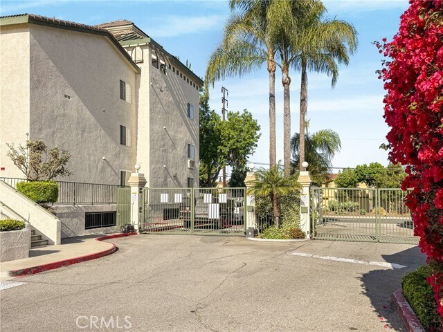 Building Photo - 15000 Downey Ave
