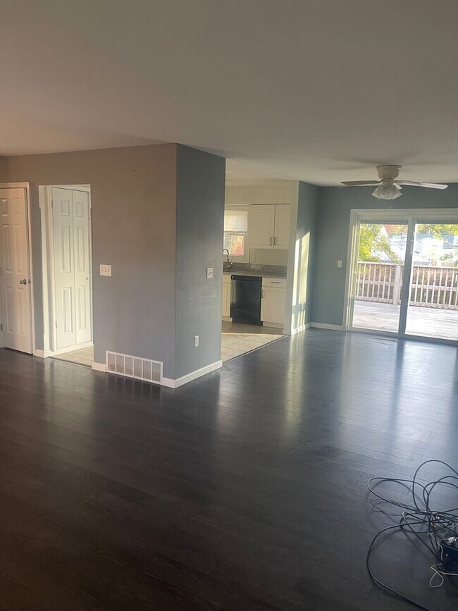 Building Photo - COMING SOON! Beautiful 4 Bedroom Home in M...