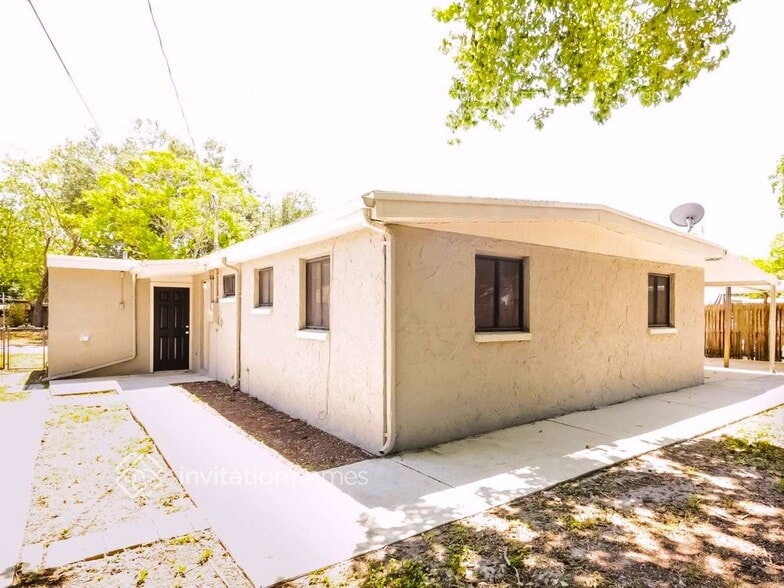 Building Photo - 9248 83rd St N