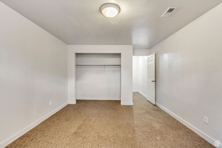 Building Photo - 505 Mansfield Ave S