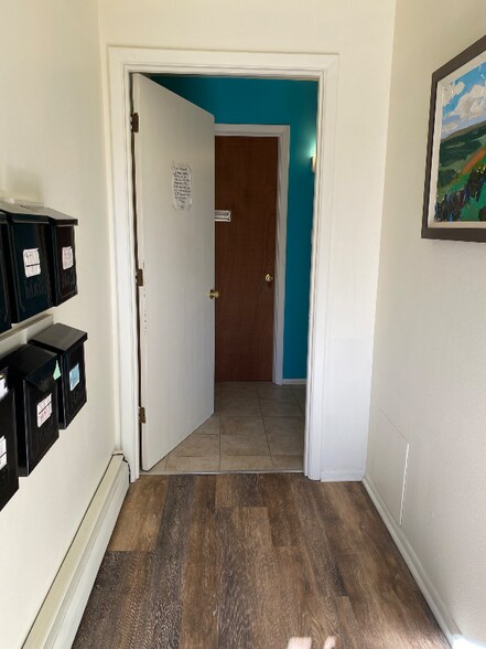 Building Photo - 611 Stover St