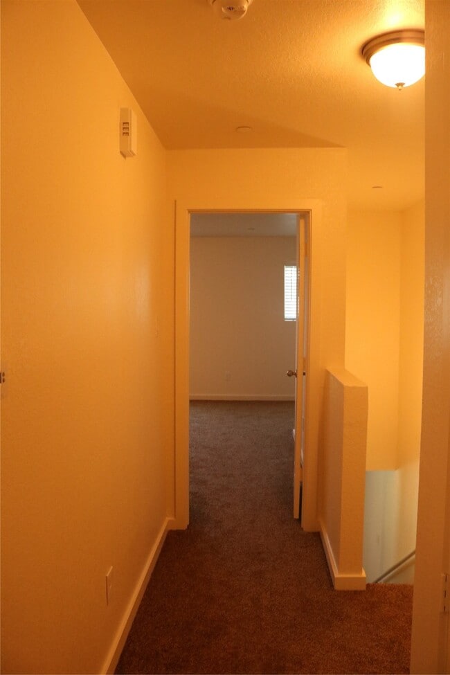 Building Photo - 10535 Mills Rd