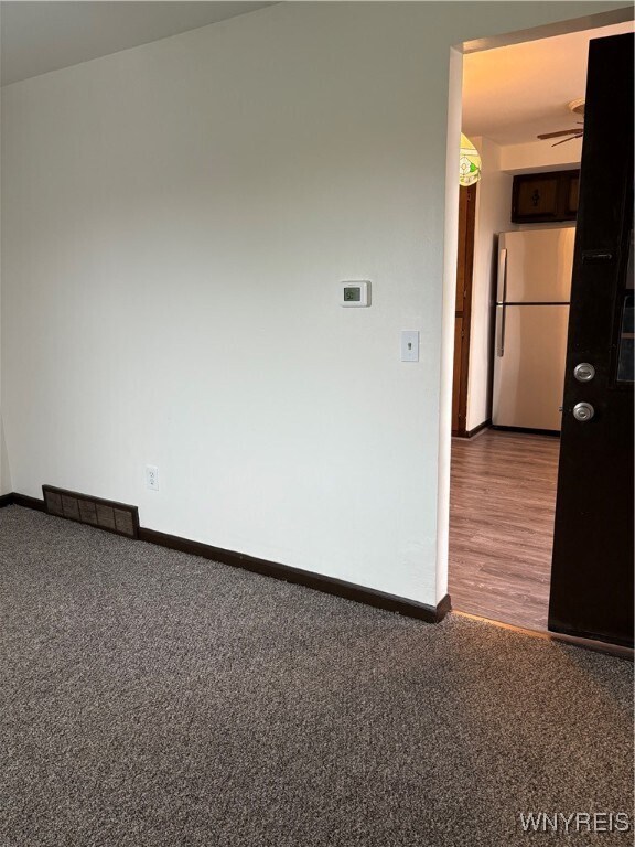 Building Photo - 427 Kaymar Dr