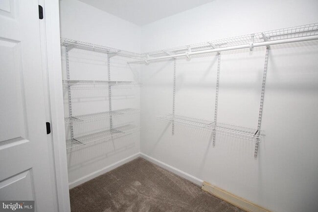 Building Photo - 1085 Pemberton Ln