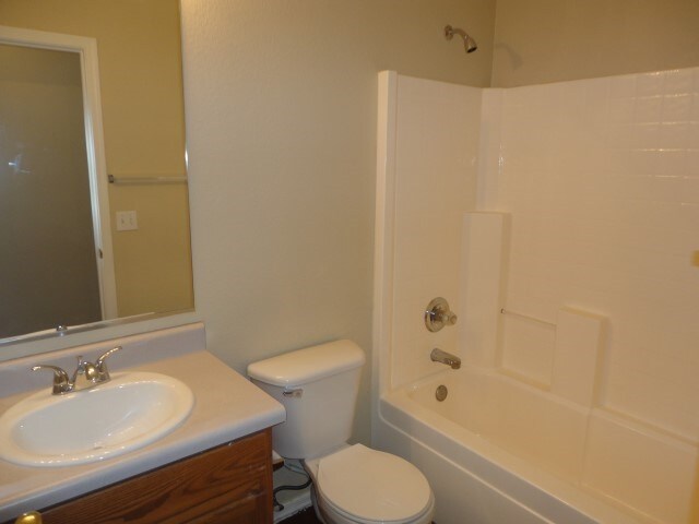 Building Photo - 1030 S Clancy Circle