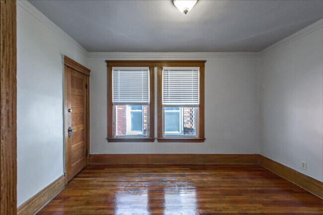 Building Photo - 5234 Commonwealth St