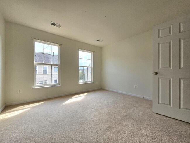 Building Photo - 15328 Elizabeth Burbage Loop