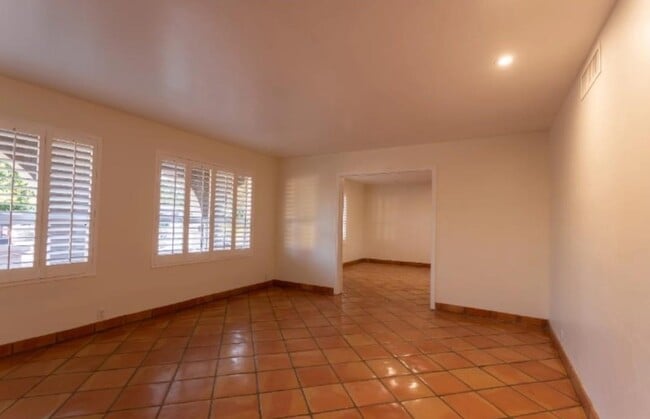 Building Photo - 5240 E Cholla St