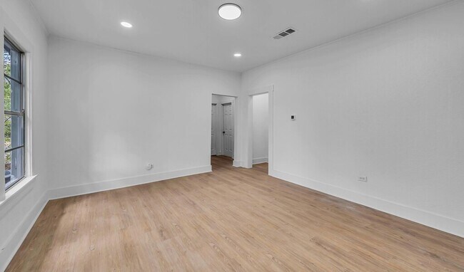 Building Photo - Spacious 4BD 2BA Home in Waco