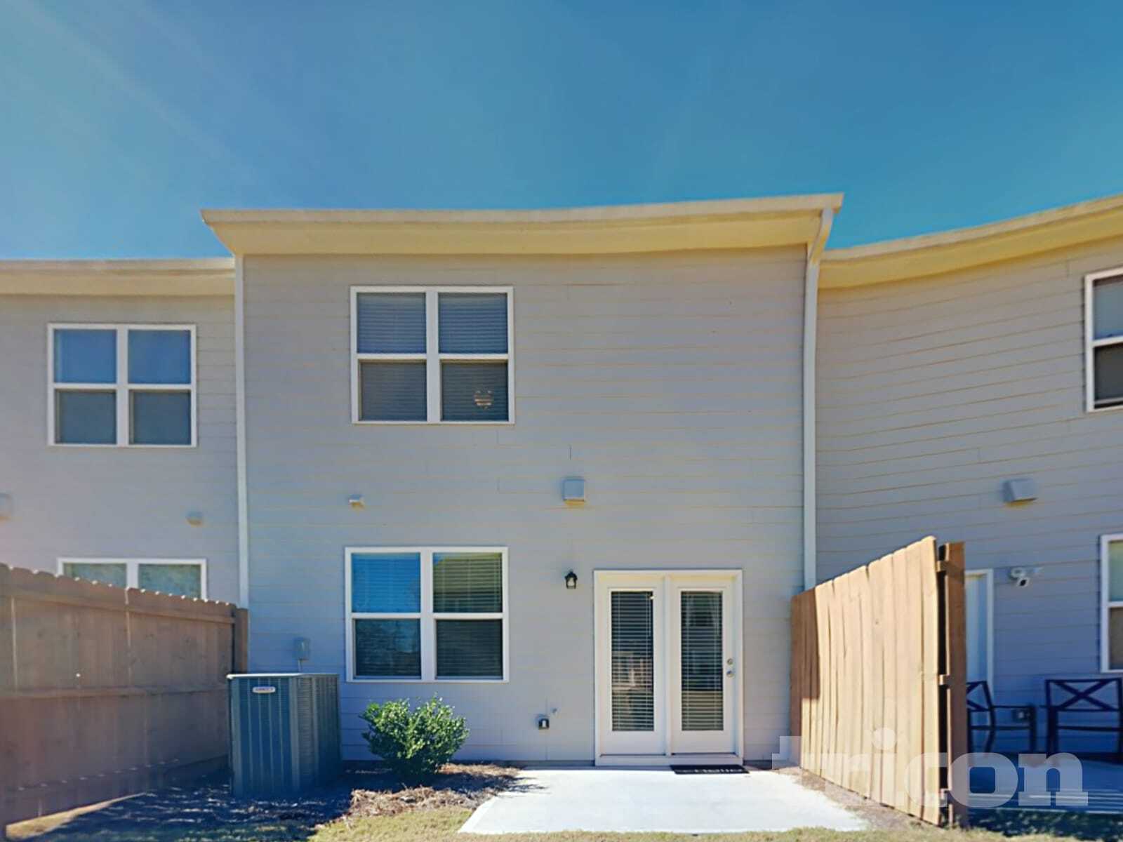 Building Photo - 11877 Fuller St