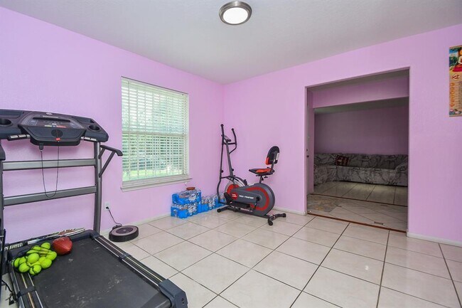 Building Photo - 7926 Westington Ln