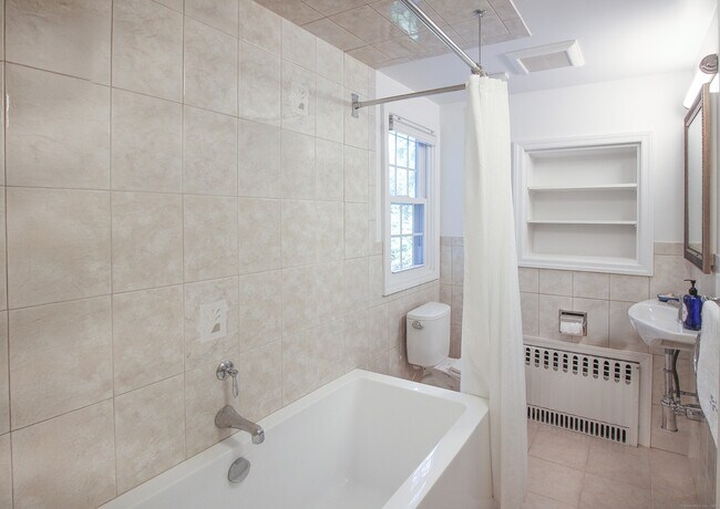 Building Photo - 259 Wilton Rd