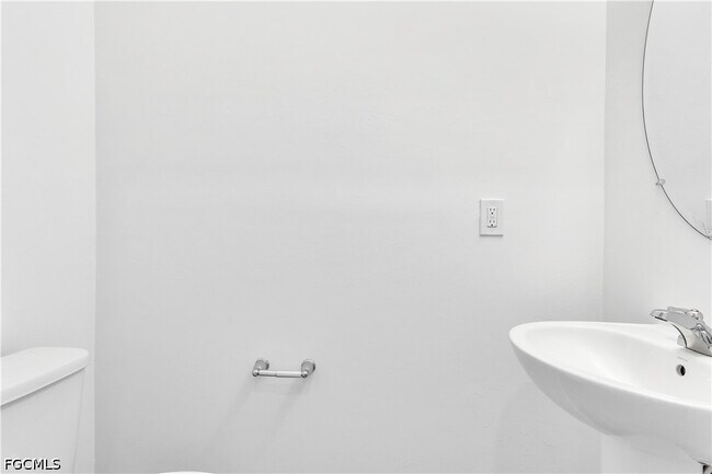 Building Photo - 1424 Weeping Willow Ct