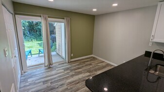 Building Photo - 2107 Alpine Rd