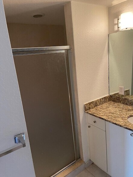 Building Photo - 1830 Radius Dr