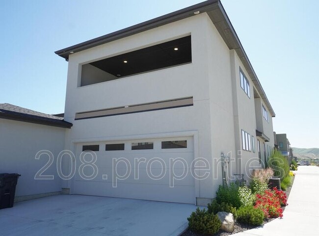 Building Photo - 3045 S Honeycomb Way