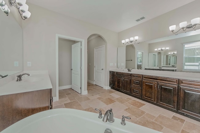 Building Photo - 3211 Solitude Ct