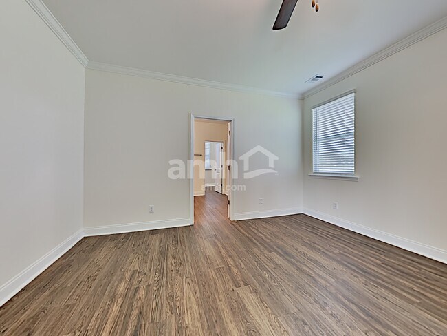Building Photo - 205 Parkside Blvd