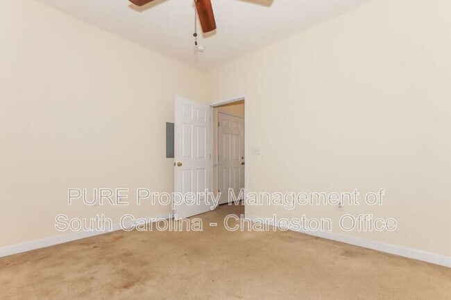 Building Photo - 332 Kiskadee Loop