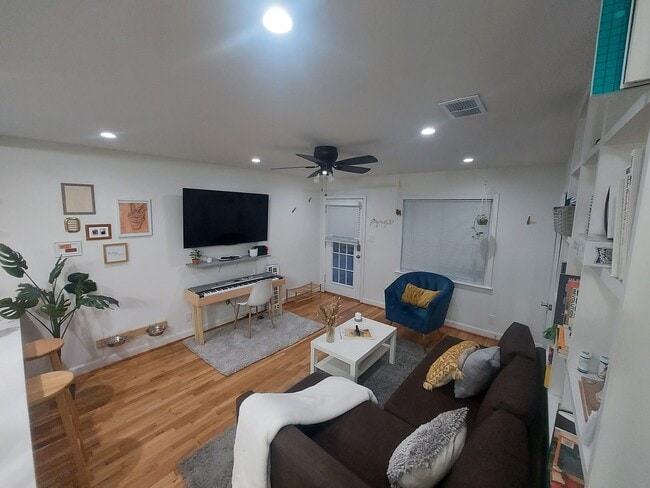 Building Photo - 1850 Portsmouth St