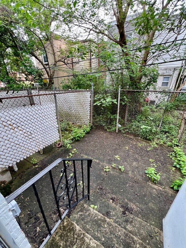 Building Photo - 4838 Hoopes St